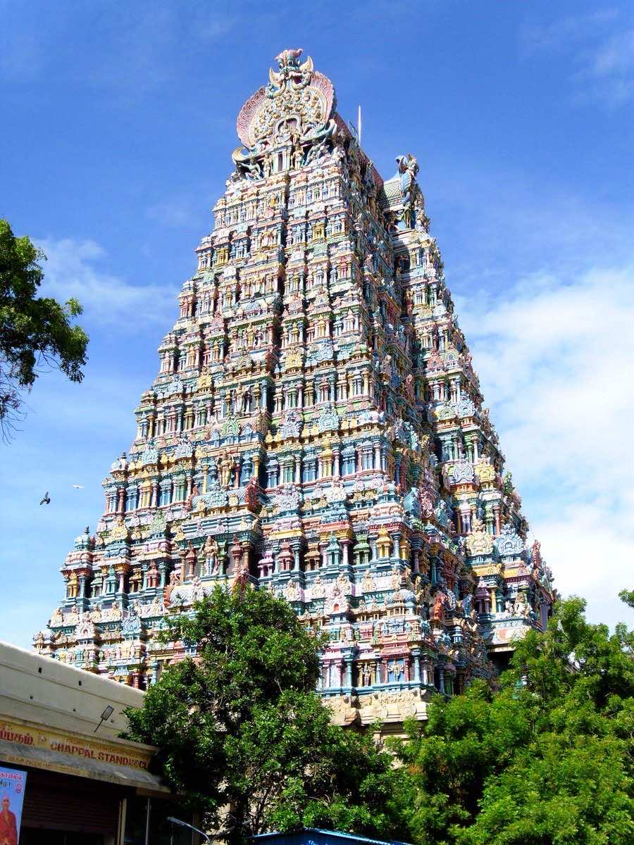 মাদুরাই মীনাক্ষী মন্দির: মৎস্যনয়নী দেবীর মহান দ্রাবিড় মন্দির