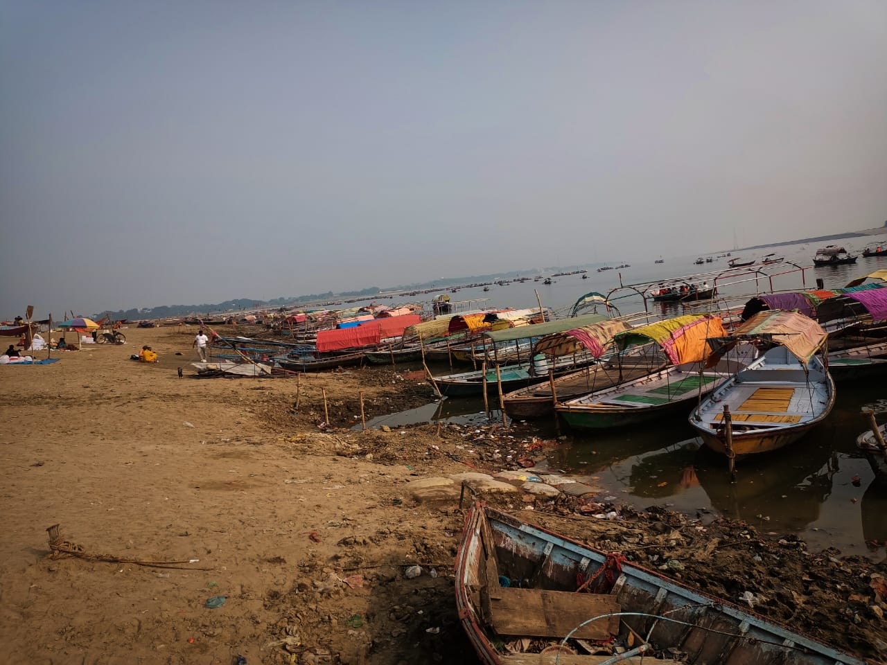 প্রয়াগরাজ (ত্রিবেণী সঙ্গম): তিন পবিত্র নদীর দিব্য মিলন