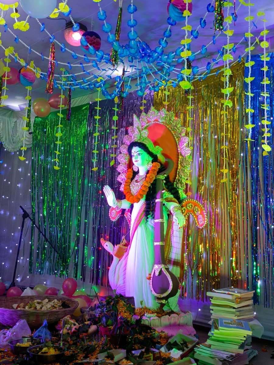 বসন্ত পঞ্চমী: দেবী সরস্বতীকে সম্মান জানানোর বসন্ত উৎসব